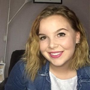 Meet your Posher, Becky